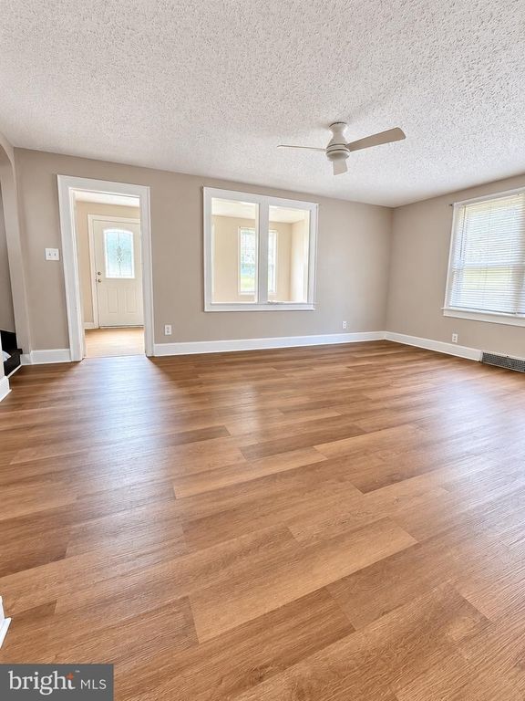 818 E GRAPE ST, VINELAND, NJ 08360 — photo 4
