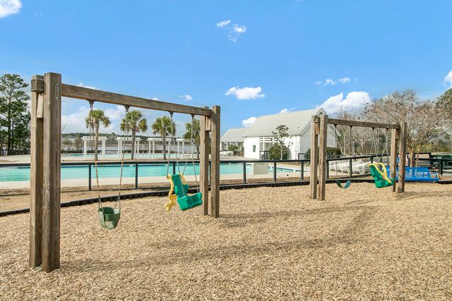 227 Old Grove Avenue, Moncks Corner, SC 29461