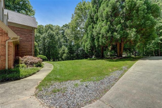 992 Lake Forest Court, Eden, NC 27288