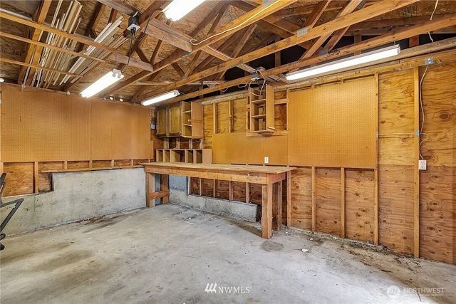 17044 Woodcrest Drive NE, Bothell, WA 98011