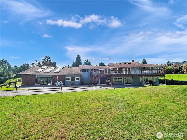 17044 Woodcrest Drive NE, Bothell, WA 98011
