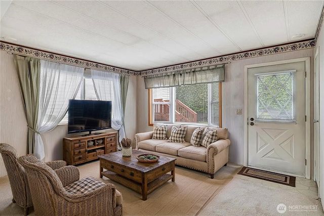 17044 Woodcrest Drive NE, Bothell, WA 98011