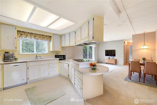 17044 Woodcrest Drive NE, Bothell, WA 98011