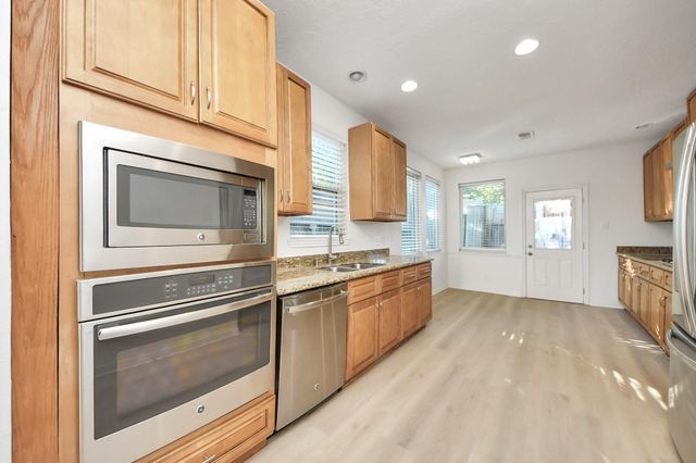 10743 Boardwalk Street, Houston, TX 77042