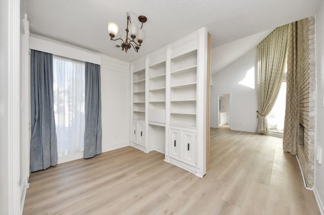 10743 Boardwalk Street, Houston, TX 77042