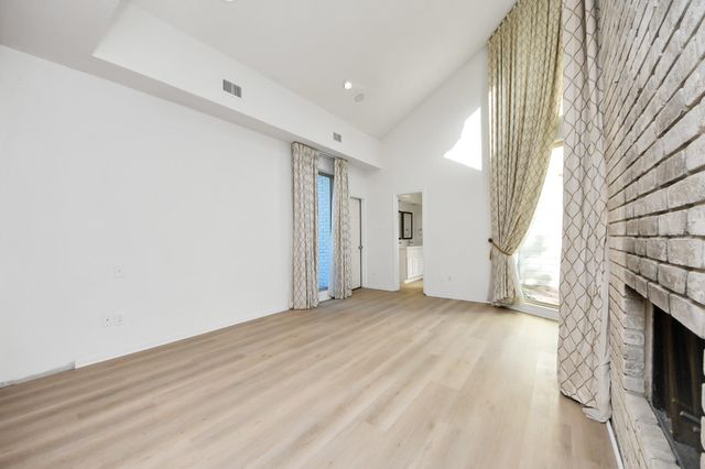 10743 Boardwalk Street, Houston, TX 77042