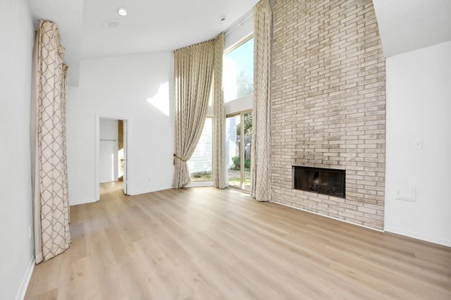 10743 Boardwalk Street, Houston, TX 77042