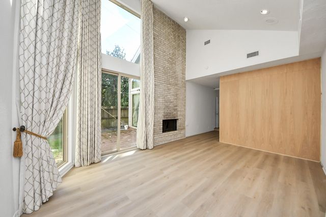 10743 Boardwalk Street, Houston, TX 77042