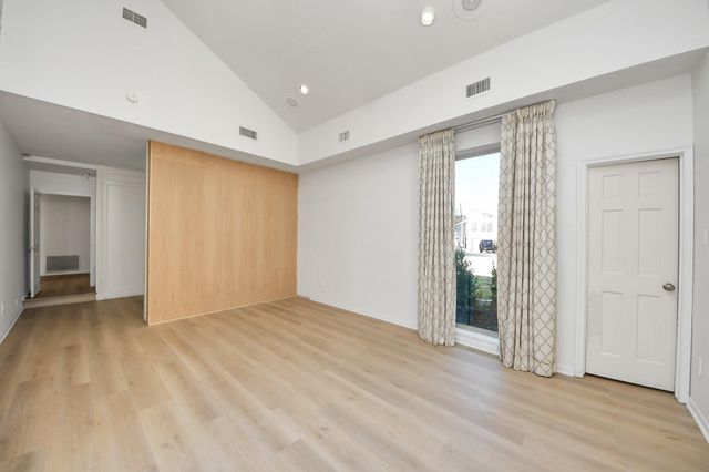 10743 Boardwalk Street, Houston, TX 77042