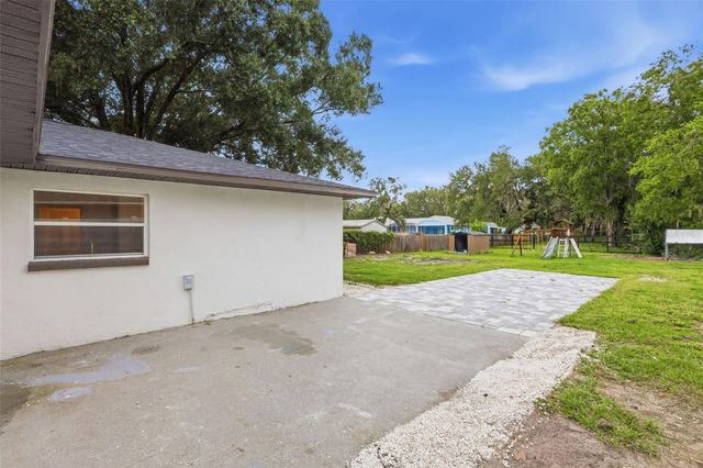 2602 WESTSIDE DRIVE, Leesburg, FL 34748