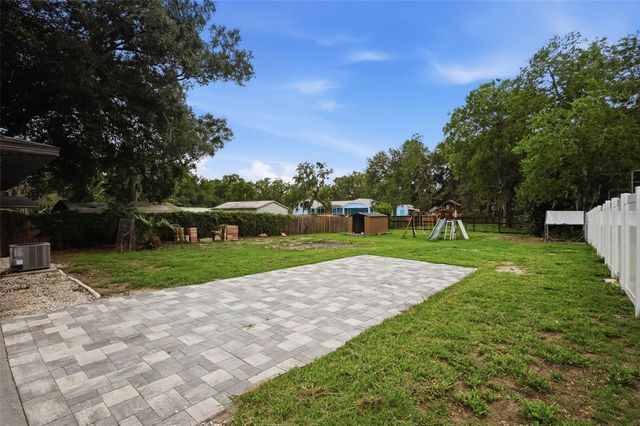 2602 WESTSIDE DRIVE, Leesburg, FL 34748