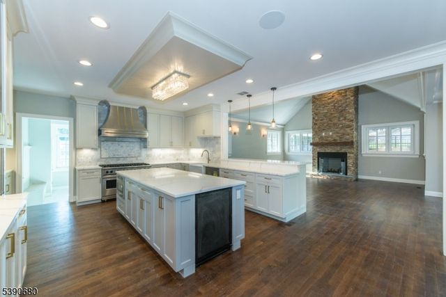 368 Hartshorn Dr, Millburn Twp., NJ 07078