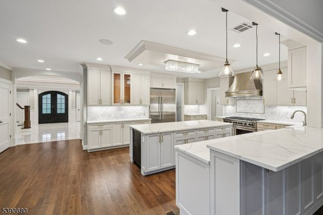 368 Hartshorn Dr, Millburn Twp., NJ 07078