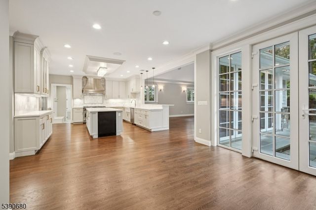 368 Hartshorn Dr, Millburn Twp., NJ 07078