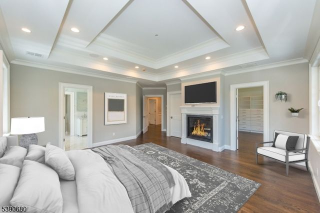 368 Hartshorn Dr, Millburn Twp., NJ 07078