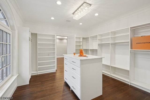 368 Hartshorn Dr, Millburn Twp., NJ 07078