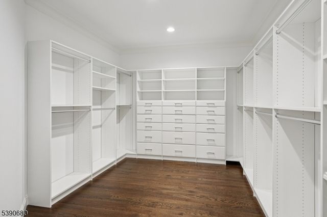 368 Hartshorn Dr, Millburn Twp., NJ 07078