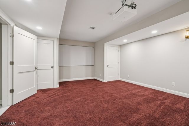 368 Hartshorn Dr, Millburn Twp., NJ 07078