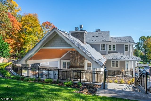 368 Hartshorn Dr, Millburn Twp., NJ 07078