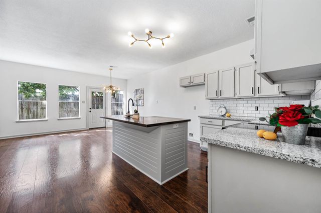 16039 Mountain Shadows Drive, Houston, TX 77084
