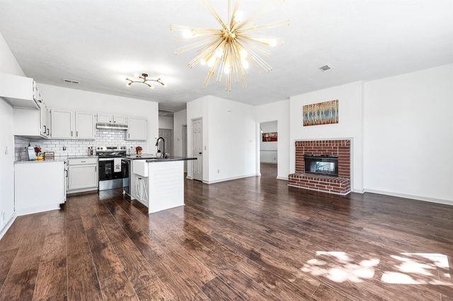 16039 Mountain Shadows Drive, Houston, TX 77084