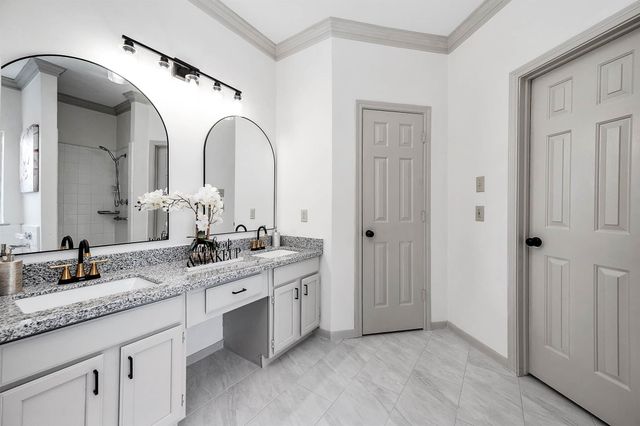 16039 Mountain Shadows Drive, Houston, TX 77084