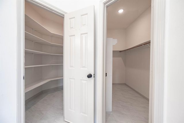 16039 Mountain Shadows Drive, Houston, TX 77084