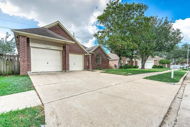 16039 Mountain Shadows Drive, Houston, TX 77084