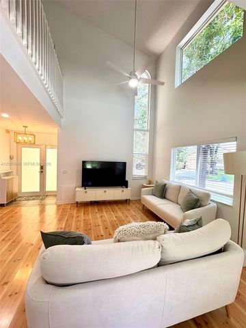 9833 NW 5th Court, Plantation, FL 33324