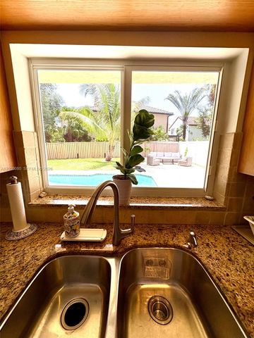 9833 NW 5th Court, Plantation, FL 33324
