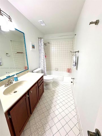 9833 NW 5th Court, Plantation, FL 33324