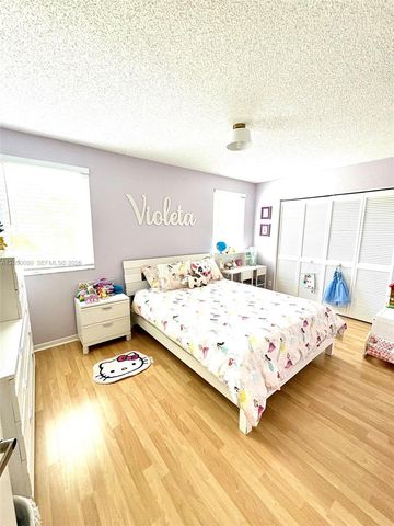 9833 NW 5th Court, Plantation, FL 33324