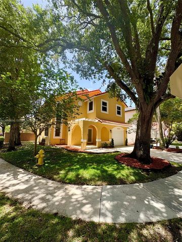 9833 NW 5th Court, Plantation, FL 33324