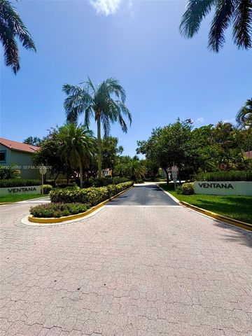 9833 NW 5th Court, Plantation, FL 33324