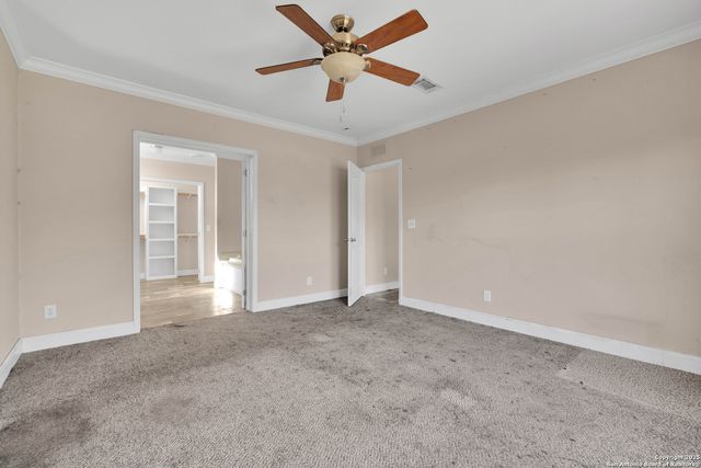 228 County Road 4647, Hondo, TX 78861