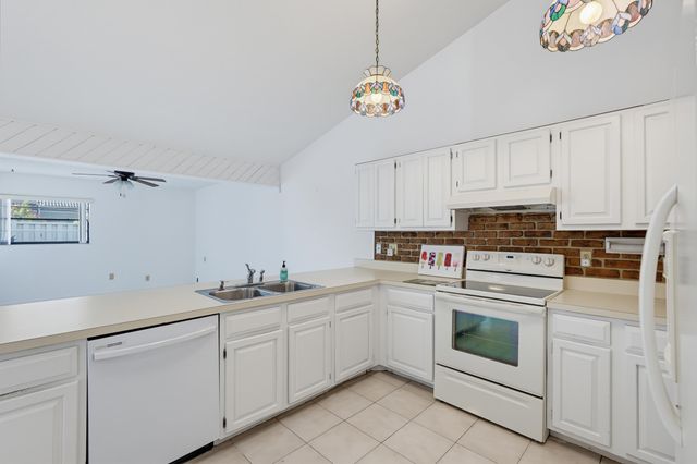 6846 BIANCHINI Circle, Boca Raton, FL 33433