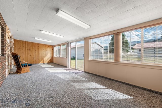 105 Howe Street, Anaconda, MT 59711