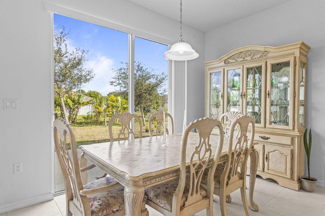 5681 NW Croton Avenue, Port St. Lucie, FL 34986