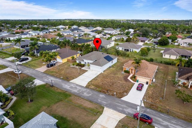 5681 NW Croton Avenue, Port St. Lucie, FL 34986