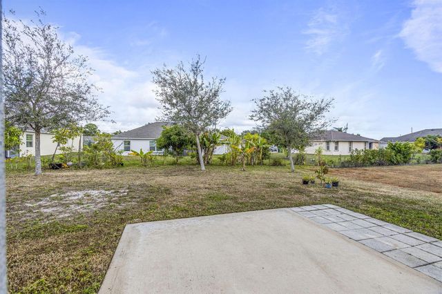 5681 NW Croton Avenue, Port St. Lucie, FL 34986
