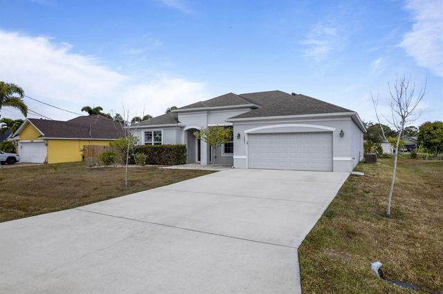 5681 NW Croton Avenue, Port St. Lucie, FL 34986