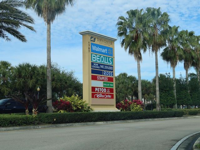 5681 NW Croton Avenue, Port St. Lucie, FL 34986