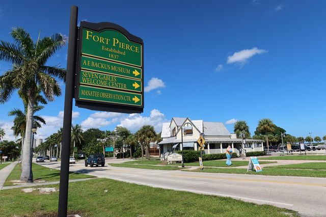 5681 NW Croton Avenue, Port St. Lucie, FL 34986