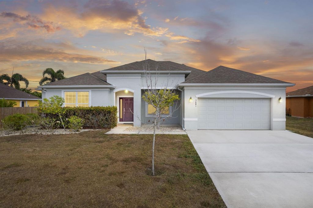 5681 NW Croton Avenue, Port St. Lucie, FL 34986