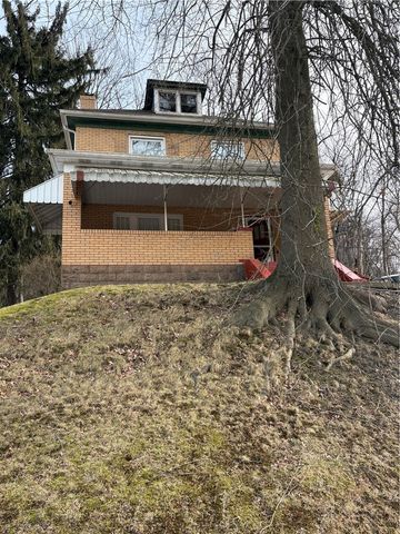 474 Hochberg Rd, Penn Hills, PA 15235