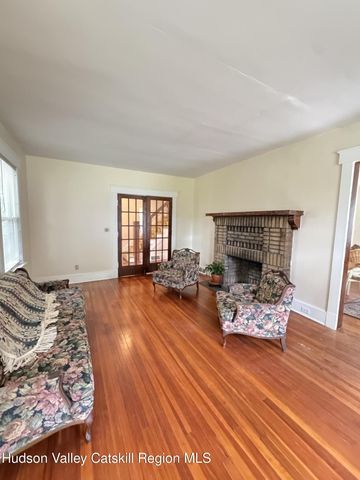 44 Apple Meadow Road, Hudson, NY 12534