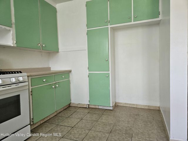 44 Apple Meadow Road, Hudson, NY 12534