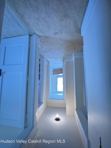 44 Apple Meadow Road, Hudson, NY 12534