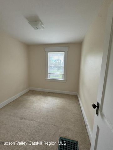 44 Apple Meadow Road, Hudson, NY 12534