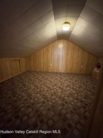 44 Apple Meadow Road, Hudson, NY 12534